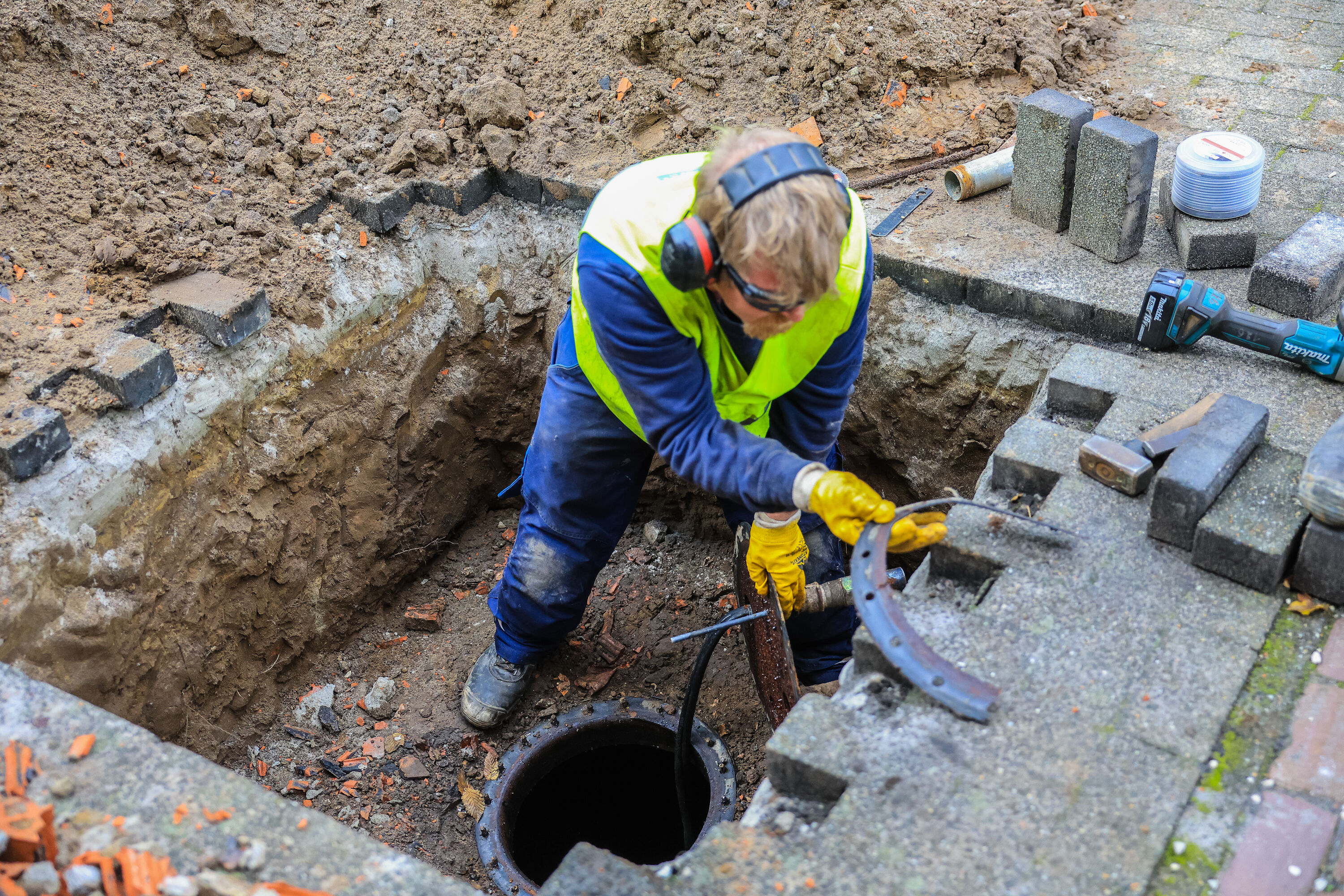 Stookolietank saneren Geel – professionele buitengebruikstelling van 3000 liter mazouttank